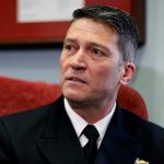 El congresista y ex doctor de la Casa Blanca Ronny Jackson predice que Biden renunciará debido a su salud mental