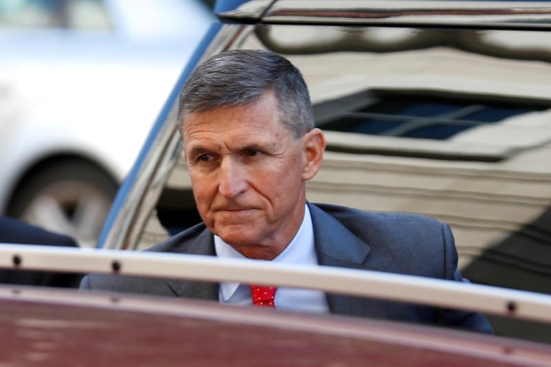 El delincuente convicto / terrorista doméstico Michael Flynn "bromea" sobre cometer asesinatos políticos