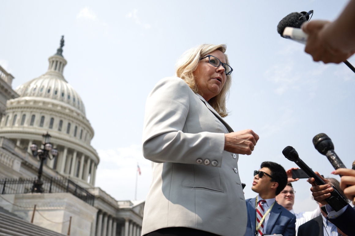 El puesto de Cheney en el comité selecto del 6 de enero reaviva la brecha dentro del Partido Republicano