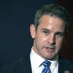 Pelosi se burla de la incorporación de Kinzinger a la investigación del ataque al Capitolio del 6 de enero