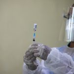 VA requerirá que los trabajadores de la salud reciban la vacuna Covid