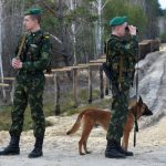 Protección contra la fuga: Lukashenko ordenó cerrar "cada metro" de la frontera del país