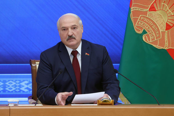 Tortura, presión occidental y amenaza de guerra: de lo que hablaba Lukashenka