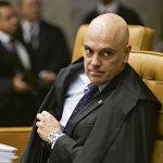 El némesis de Bolsonaro, De Moraes, necesita