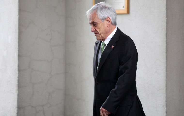 Piñera asegura que no había estado involucrado en las administraciones de sus empresas desde antes de prestar juramento para su primera presidencia.