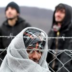 Los migrantes se preparan para el duro invierno en Bosnia