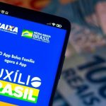 Auxilio Brasil reemplaza el programa anterior, las dos décadas Bolsa Familia, un pilar del Partido de los Trabajadores, ahora en la oposición, y su líder Lula da Silva.