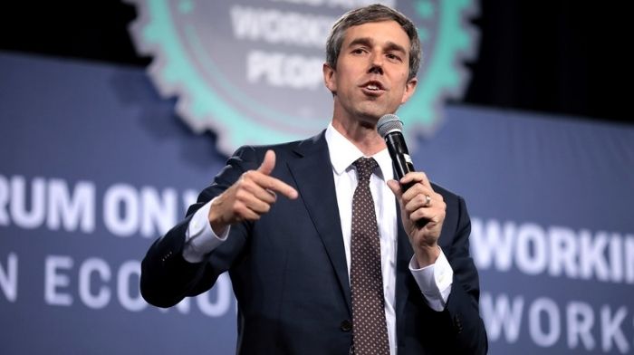 Beto O'Rourke anuncia postularse para gobernador de Texas, destroza al Partido Republicano en la red eléctrica e ignora la inmigración