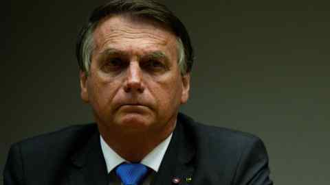 Bolsonaro espera que el nuevo esquema de bienestar social mejore las perspectivas de reelección