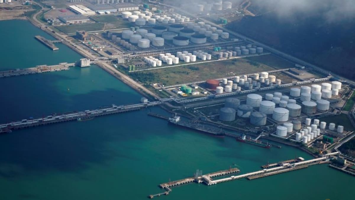 China dice que liberará reservas de petróleo de acuerdo a sus necesidades
