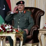 El hombre fuerte libio Haftar anuncia su candidatura a las elecciones presidenciales