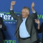 En McAuliffe HQ, una realidad sin Trump se hunde