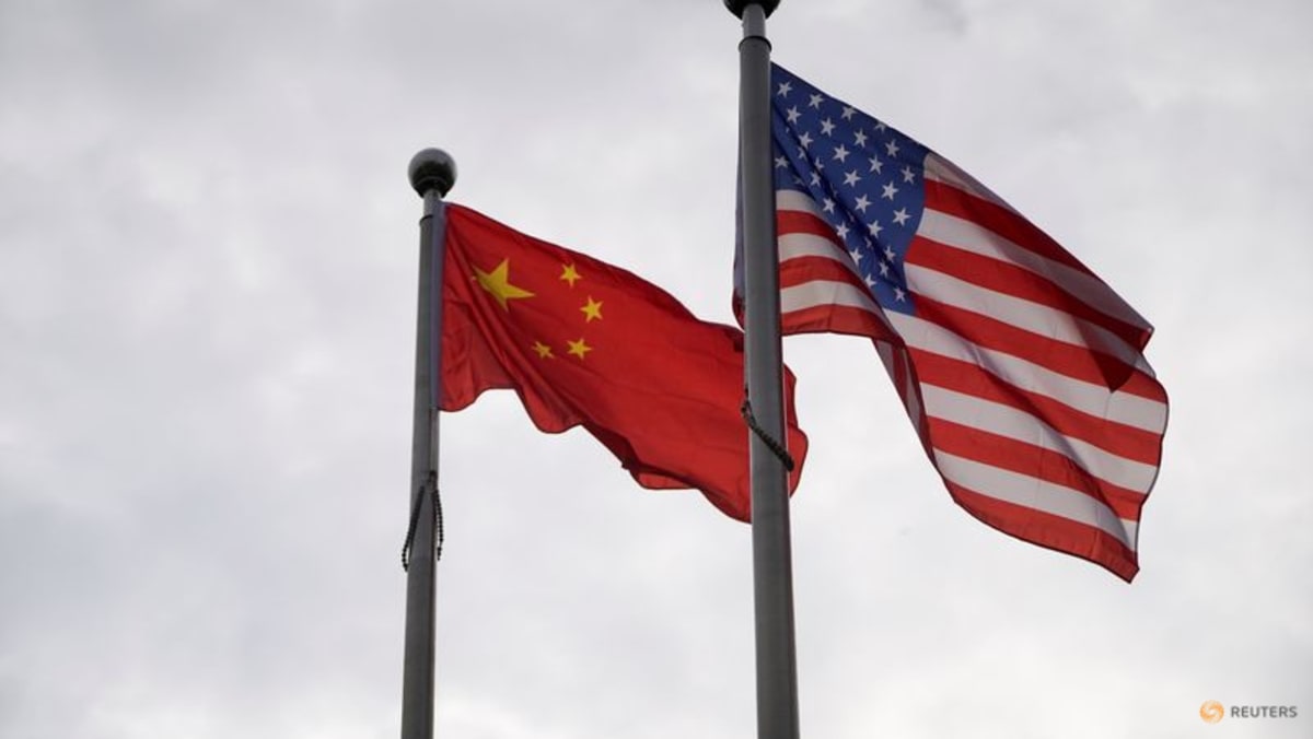 Estados Unidos restringe las exportaciones a una docena más de empresas chinas