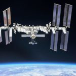 La Estación Espacial Internacional maniobrará más alto para desviar la basura satelital