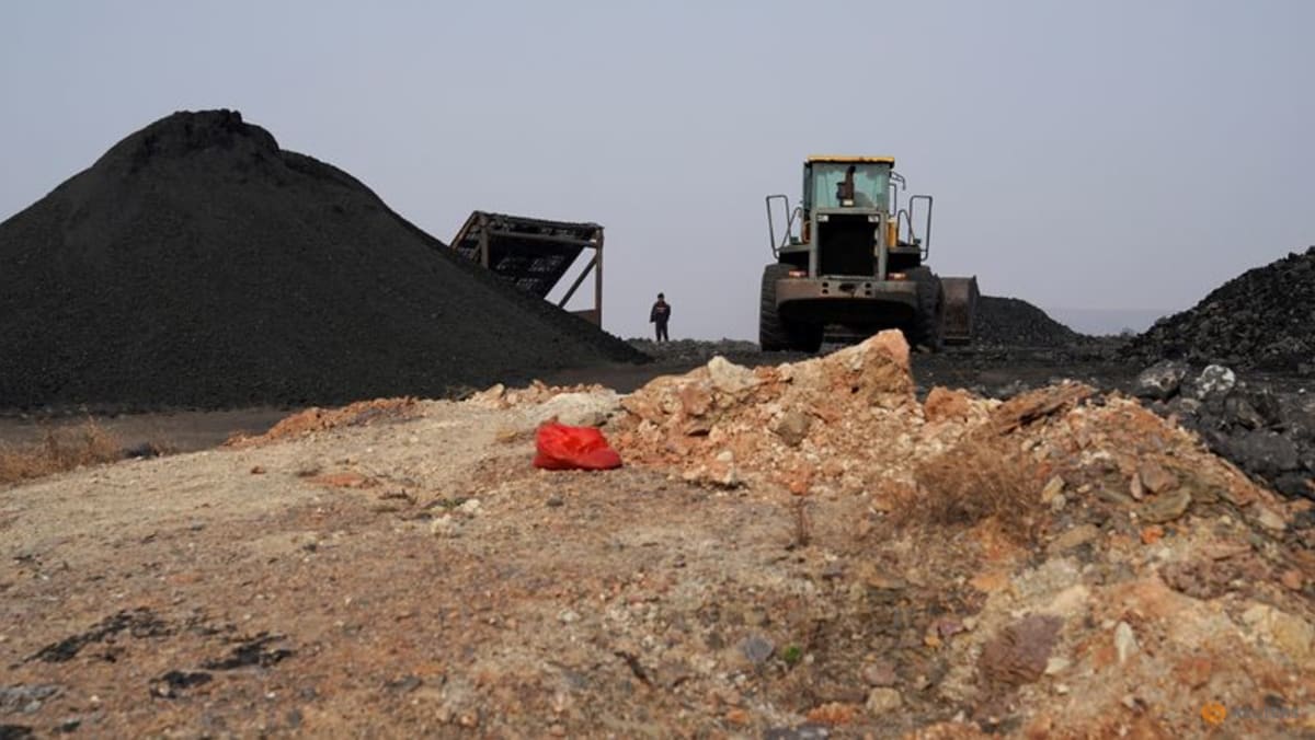 La producción diaria de carbón de China se estabiliza en 12 millones de toneladas, dice el planificador estatal
