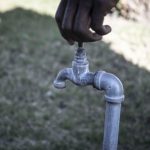 Las continuas interrupciones de Rand Water dejan a los residentes de Johannesburgo furiosos