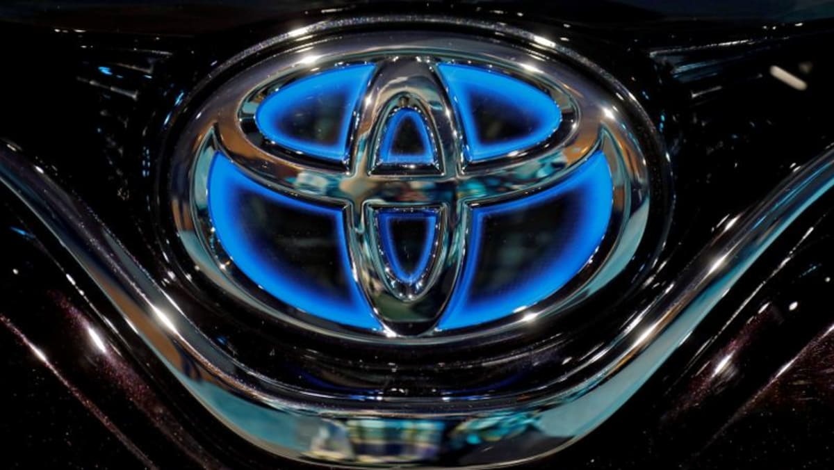 Las ganancias trimestrales del segundo trimestre de Toyota aumentan un 48%, mejoran las perspectivas