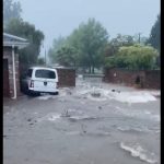 Los equipos de rescate piden ayuda al público después de las inundaciones en Garden Route