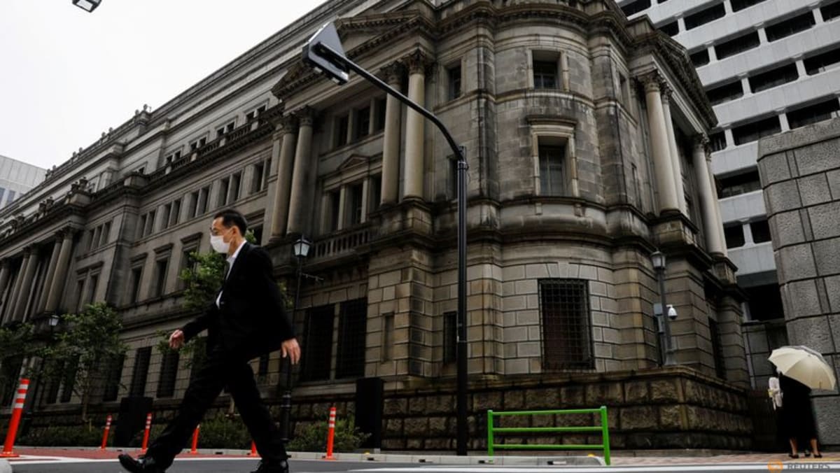 Los formuladores de políticas del BOJ enfatizan la necesidad de mantener una política flexible ante la inflación débil