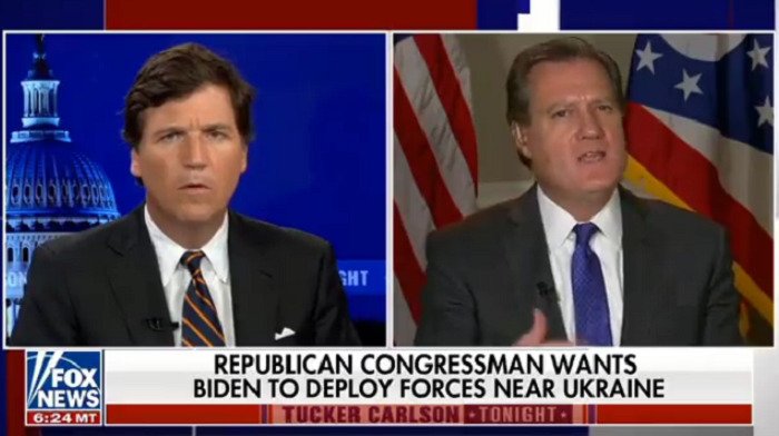 Tucker Carlson derriba al representante republicano que quiere enviar tropas estadounidenses y dinero a Ucrania