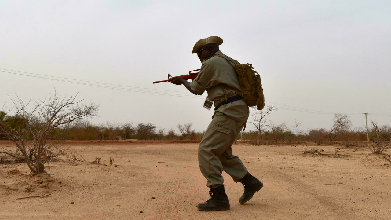 Varios muertos en presunto ataque yihadista contra puesto militar de Burkina Faso