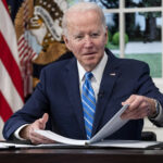 Biden dice que el aumento de Covid debe resolverse a nivel estatal, promete apoyo federal total