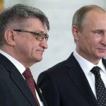 El Kremlin acusó a Sokurov de falta de profesionalismo por una disputa con Putin