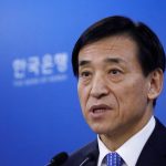 El director del banco central de Corea del Sur advierte contra la creciente amenaza de inflación