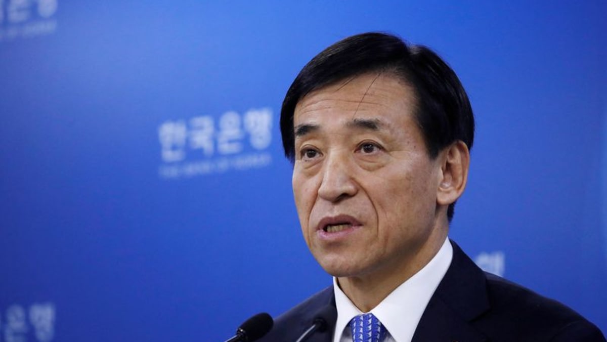 El director del banco central de Corea del Sur advierte contra la creciente amenaza de inflación