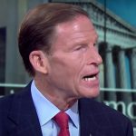 El senador demócrata Blumenthal pronuncia un discurso en los premios del Partido Comunista: 'Estoy realmente emocionado y honrado'