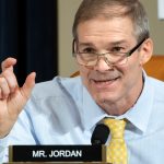 Jim Jordan envió un mensaje de texto con el argumento de Mark Meadows para que Mike Pence rechazara los votos electorales de Biden