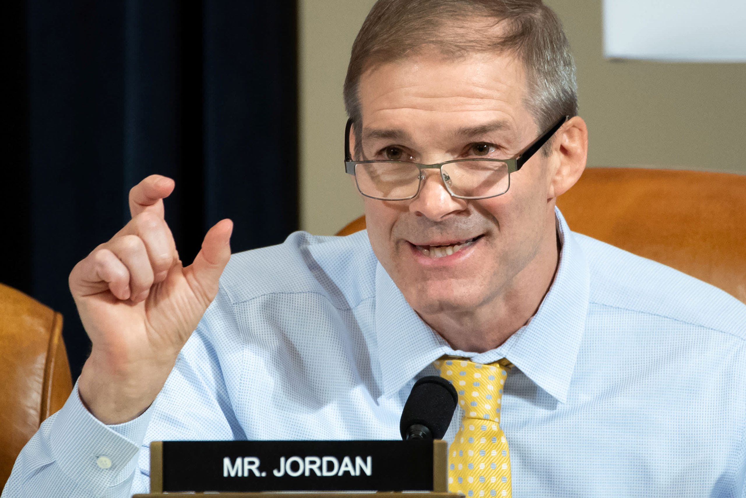 Jim Jordan envió un mensaje de texto con el argumento de Mark Meadows para que Mike Pence rechazara los votos electorales de Biden