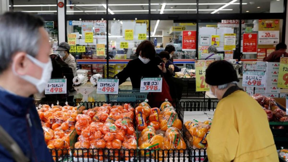 Los precios básicos al consumidor de Japón suben al ritmo más rápido en casi 2 años