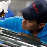 Toyota suspende la producción en dos fábricas más