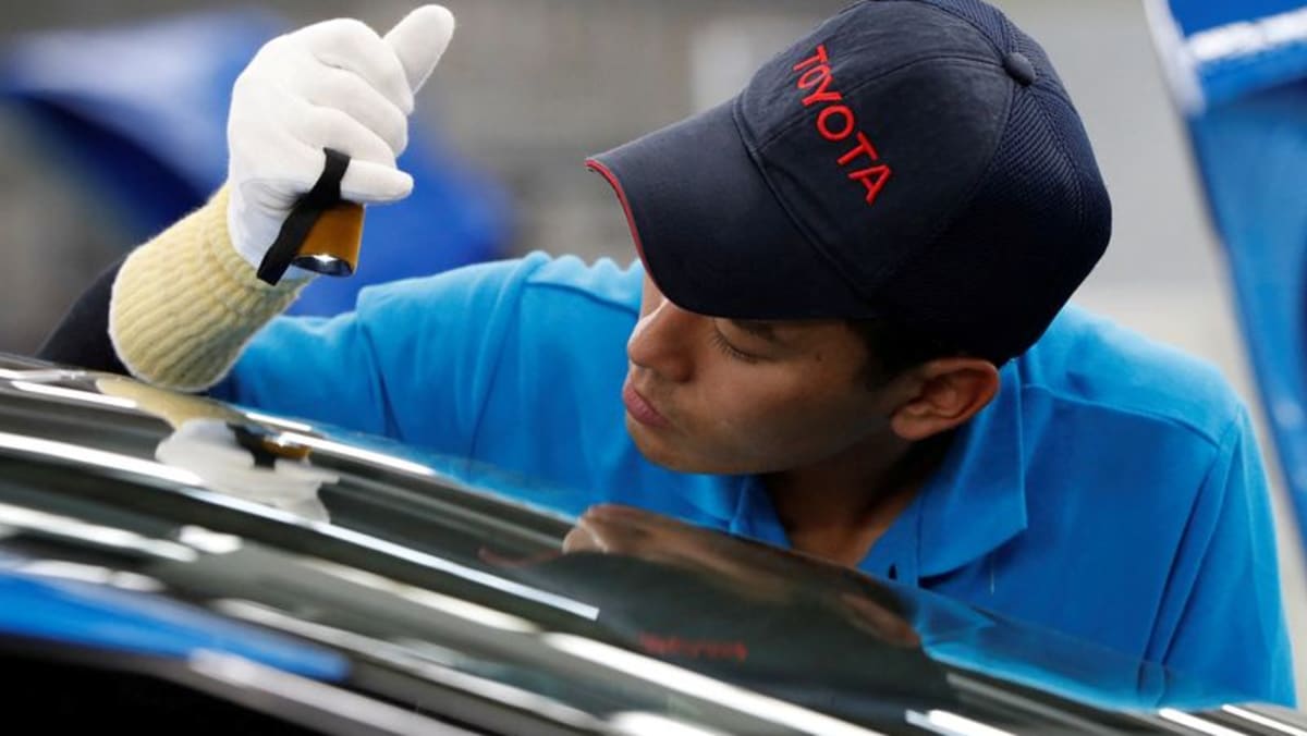 Toyota suspende la producción en dos fábricas más