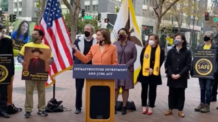 Video: Heckler interrumpe la conferencia de prensa de Pelosi con '¡Vamos, Brandon!  ¡Cortejar!'