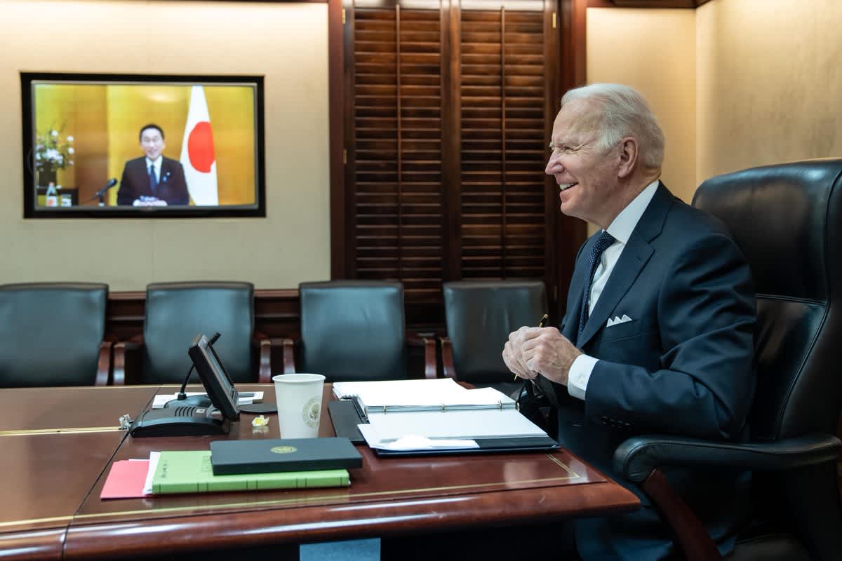 Biden habla con el primer ministro japonés Fumio Kishida sobre Ucrania y Corea del Norte