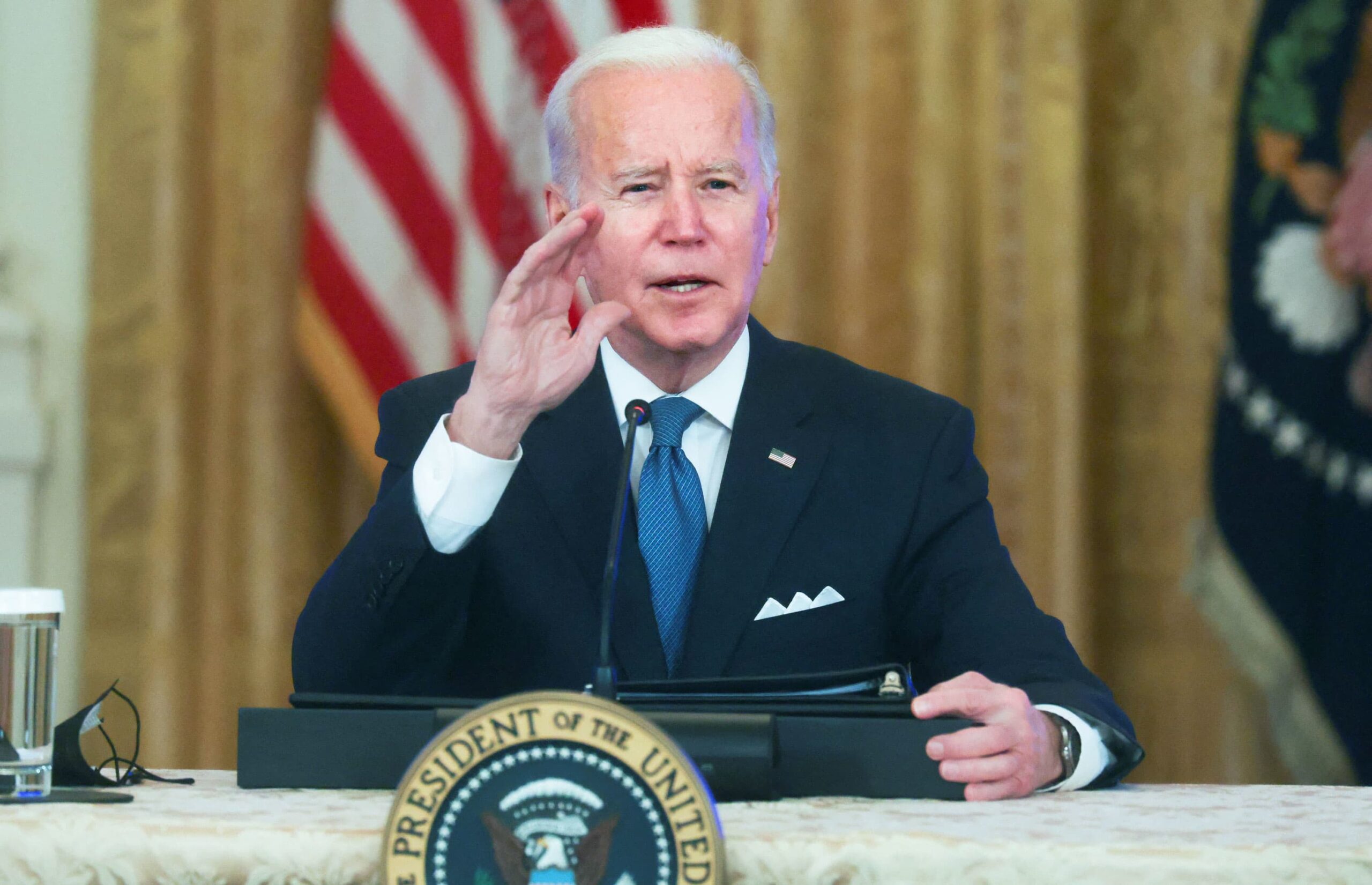 Biden llama al reportero de Fox News Peter Doocy "un estúpido hijo de puta"