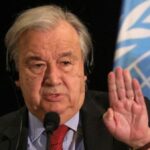 El jefe de la ONU insta a las empresas a ayudar a las naciones pobres en la "hora de necesidad"