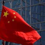 El regulador anti-injertos de China investiga al presidente de seguros de vida de China