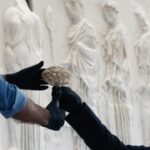 Fragmento del Partenón regresa a Grecia, reavivando la campaña para que el Reino Unido entregue canicas