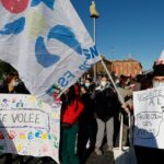 Huelga de profesores franceses en protesta por los protocolos escolares de Covid-19