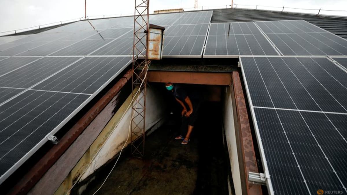 Indonesia, que depende del carbón, comienza a aprovechar el enorme potencial de la energía solar