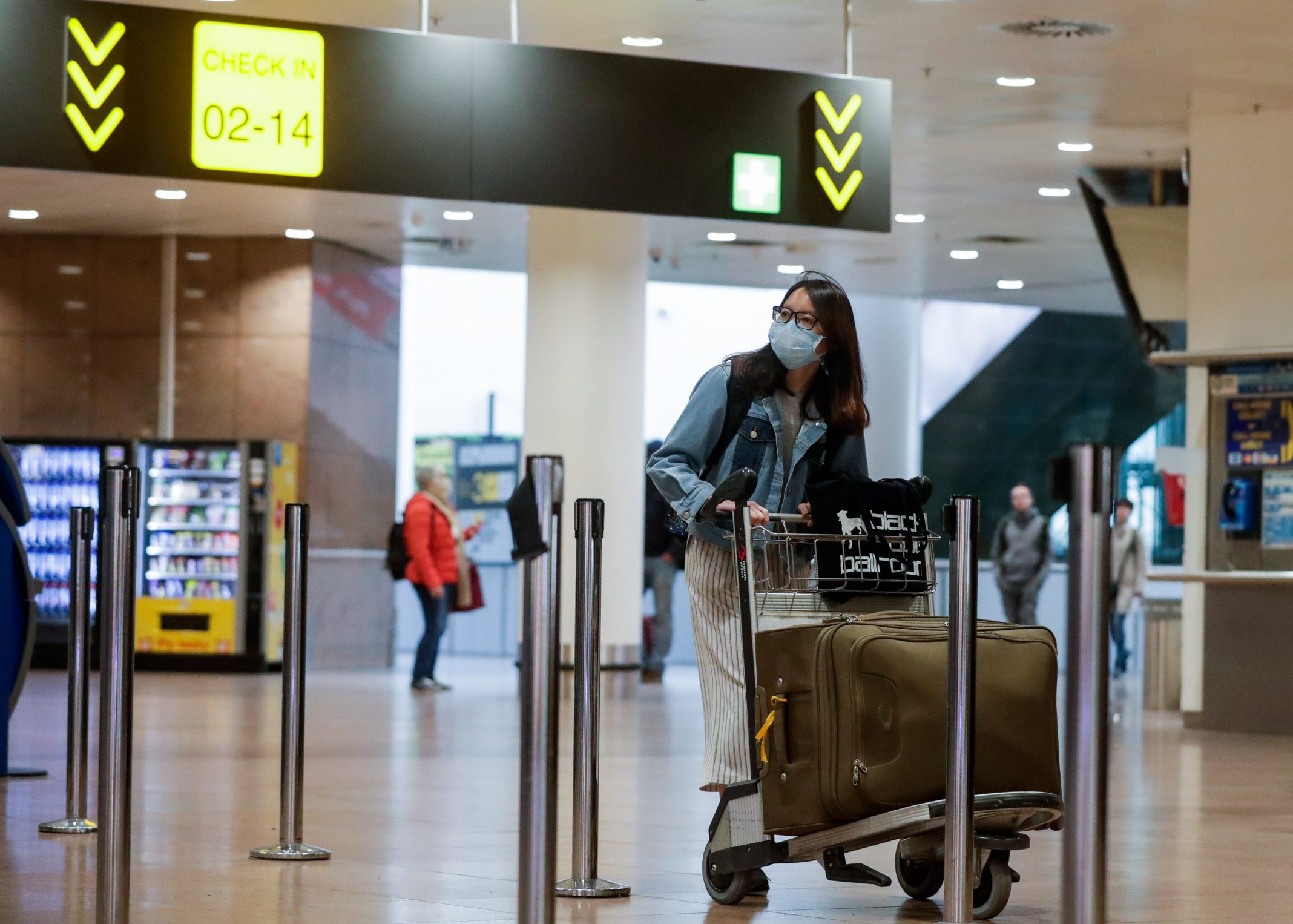 La UE dice que el pase COVID es suficiente para viajar en bloque