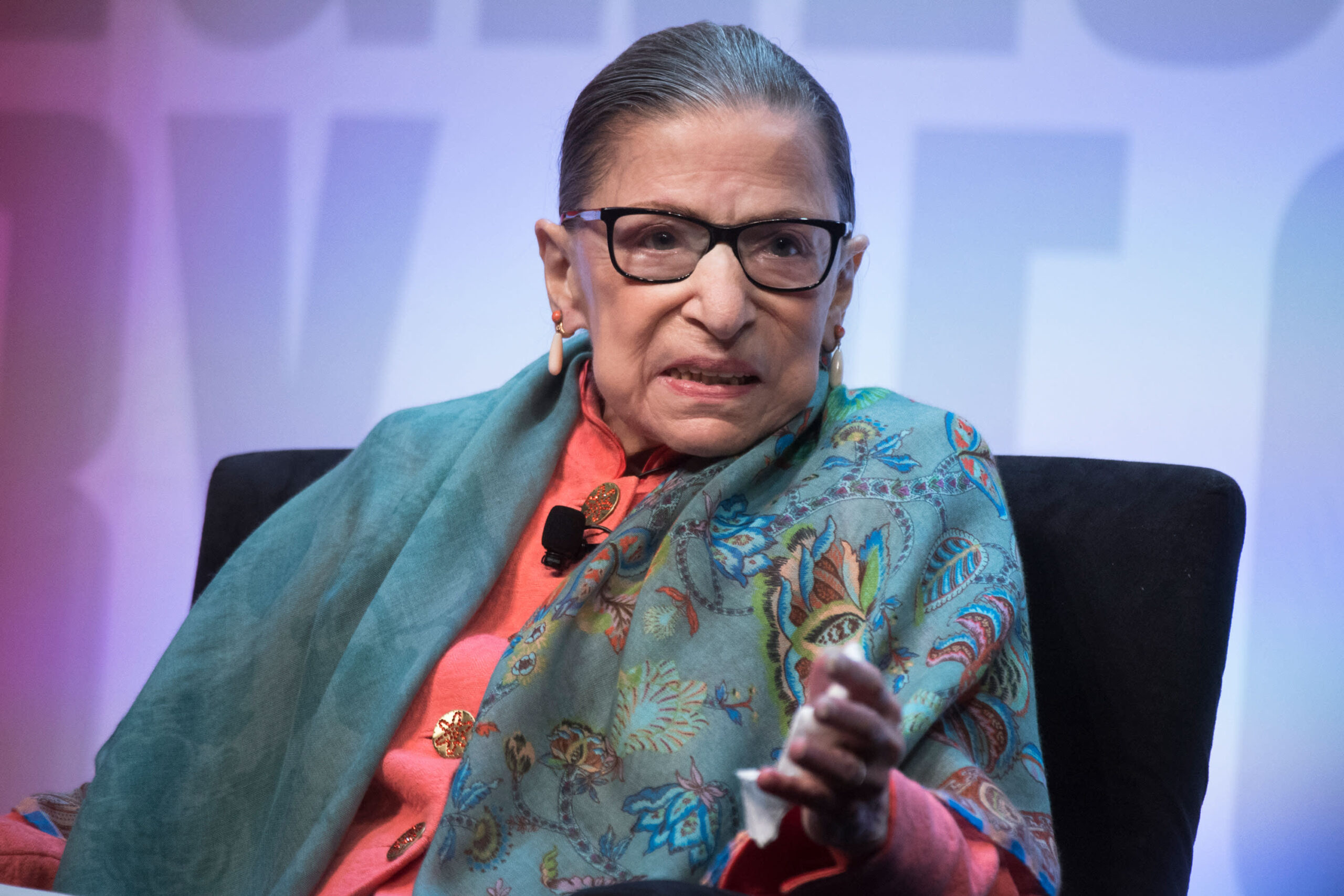 La biblioteca de Ruth Bader Ginsburg se vende por casi $ 2.4 millones en una subasta