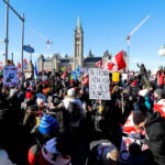 Las protestas por las restricciones del COVID obligaron al primer ministro de Canadá a abandonar la capital