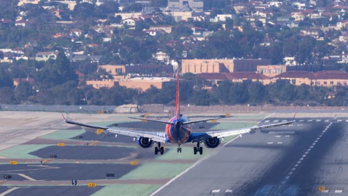 Los directores ejecutivos de las principales aerolíneas de EE. UU. Advierten que 5G podría dejar en tierra algunos aviones y causar estragos