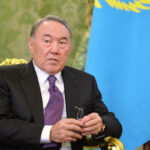 "Podríamos simplemente deshacernos de él".  Zhirinovsky sugirió que Nazarbayev ya no está vivo