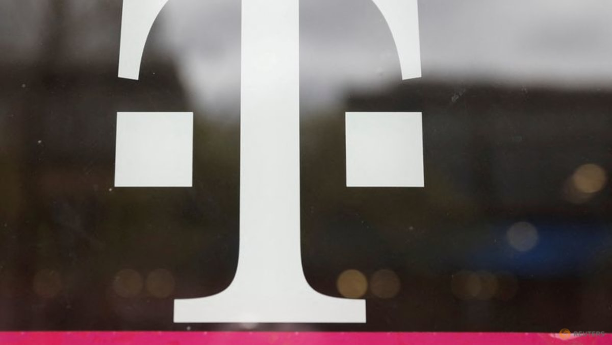 T-Mobile despedirá a los empleados corporativos que no estén vacunados antes de abril: memorándum