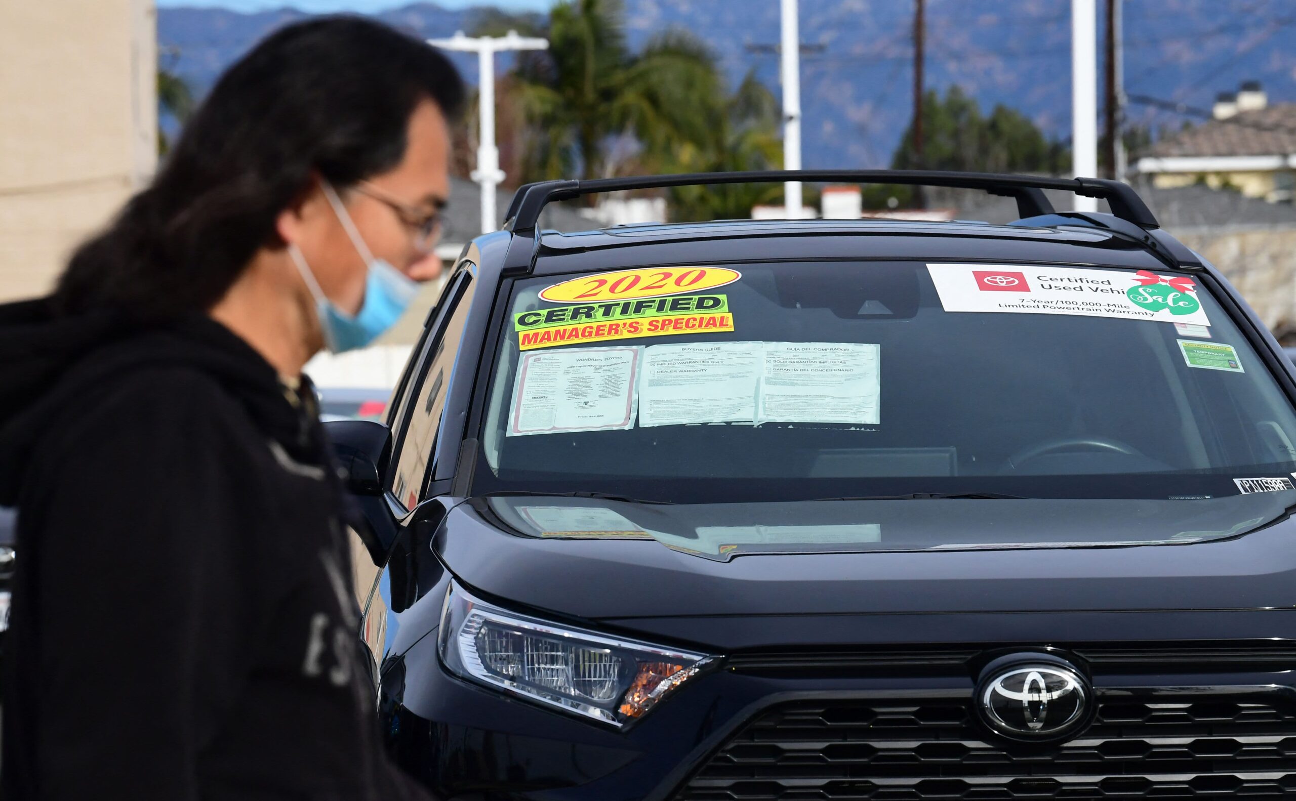 ¿Por qué los precios de los autos usados ​​están elevando la inflación?